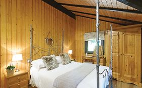 Springwood Lodges